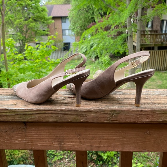 Slingback Heels - Picture 2 of 5